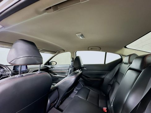 Used 2023 Nissan Altima 2.5 SR image 13