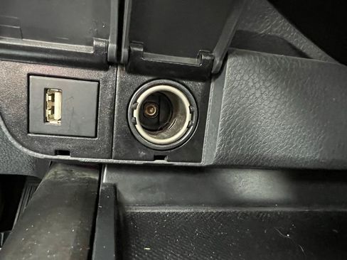 Used 2022 Toyota Camry LE w/ Carpet Mat Package (TMS) FWD image 40