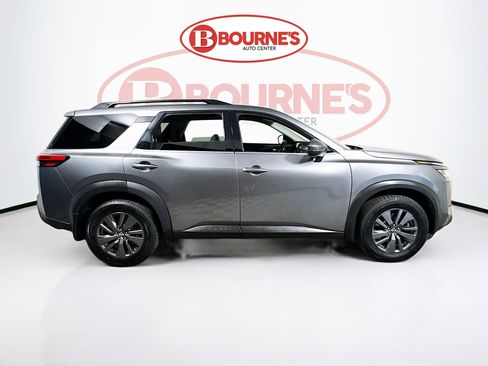 Used 2022 Nissan Pathfinder SV w/ SV Premium Package AWD/4WD image 12