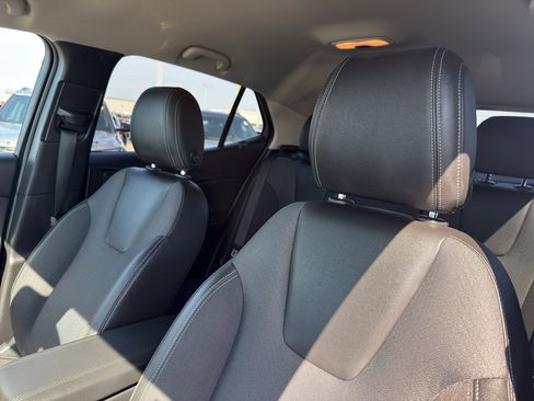 Used 2025 Buick Encore GX Preferred AWD/4WD image 27