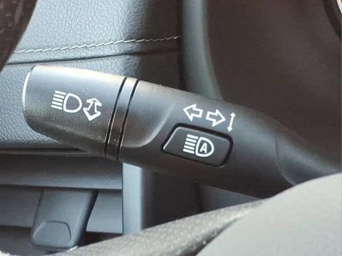 Used 2022 GMC Terrain SLE AWD/4WD image 28