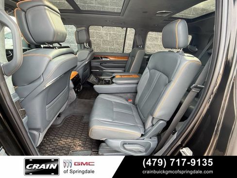 Used 2022 Jeep Grand Wagoneer Series II w/ Convenience Group III AWD/4WD image 26