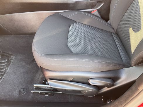 Used 2024 Jeep Compass Sport image 19