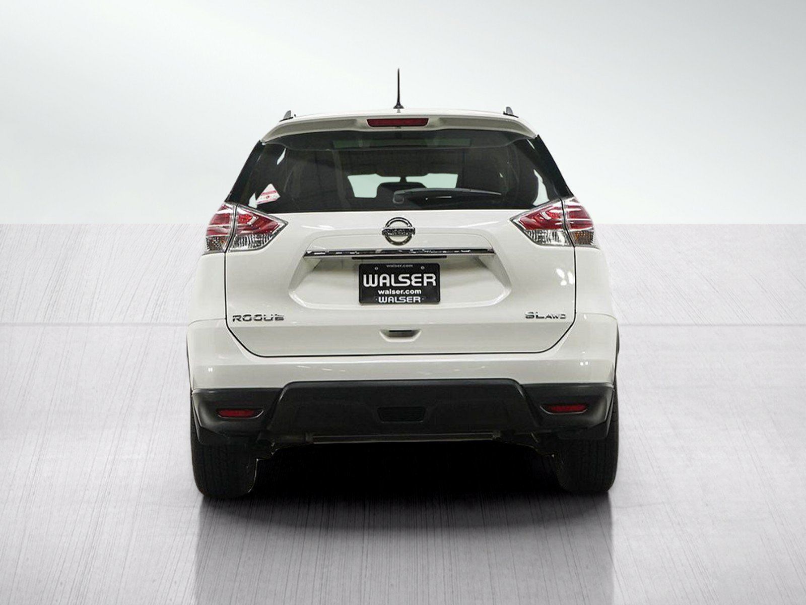 Used 2016 Nissan Rogue SL w/ SL Premium Package AWD/4WD image 4