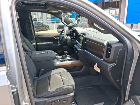 New 2026 Chevrolet Silverado 1500 High Country AWD/4WD image 11