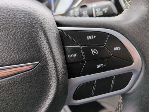 Used 2023 Chrysler Voyager LX FWD image 15