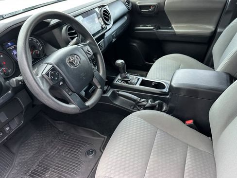 Used 2020 Toyota Tacoma SR image 11