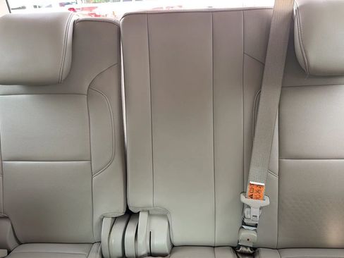 Used 2015 GMC Yukon Denali RWD image 36