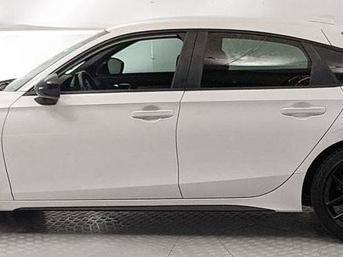 Used 2025 Honda Civic Sport image 5
