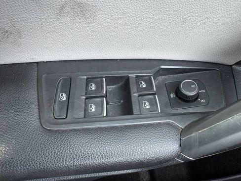 Used 2020 Volkswagen Tiguan SE w/ Panoramic Sunroof Package AWD/4WD image 13
