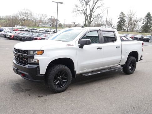 Used 2021 Chevrolet Silverado 1500 Custom Trail Boss w/ LPO, Dark Essentials Package image 3