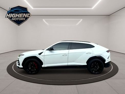 Used 2021 Lamborghini Urus image 3