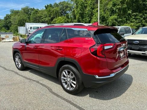 Used 2023 GMC Terrain SLT AWD/4WD image 7