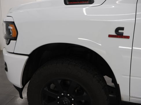Used 2024 RAM 2500 Big Horn w/ Night Edition AWD/4WD image 33