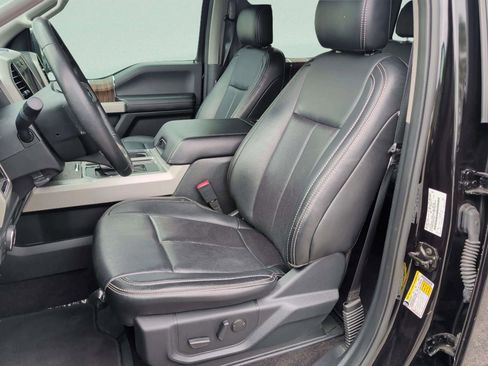 Used 2019 Ford F150 Lariat w/ Trailer Tow Package RWD image 21