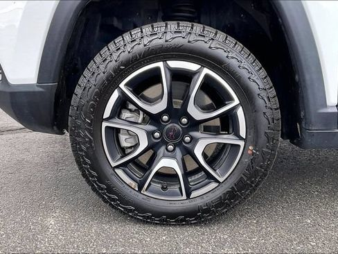 Used 2025 Jeep Compass Trailhawk AWD/4WD image 8