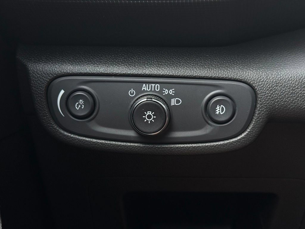 Used 2023 Chevrolet TrailBlazer LT w/ Convenience Package FWD image 27