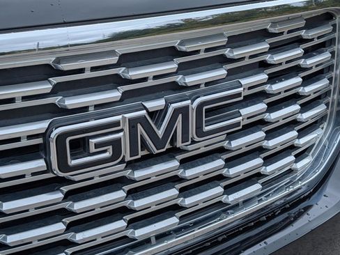 Used 2020 GMC Yukon Denali w/ Open Road Package image 5