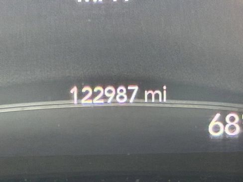 Used 2017 Chrysler Pacifica Touring-L Plus w/ Advanced Safetytec Group FWD image 41