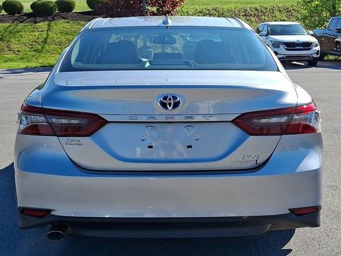 Used 2024 Toyota Camry XLE w/ Cold Weather Package FWD image 7