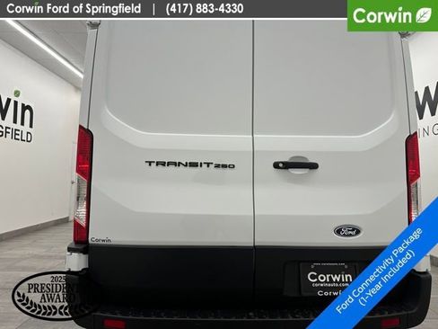 New 2026 Ford Transit 250 148 Medium Roof w/ Load Area Protection Package RWD image 4