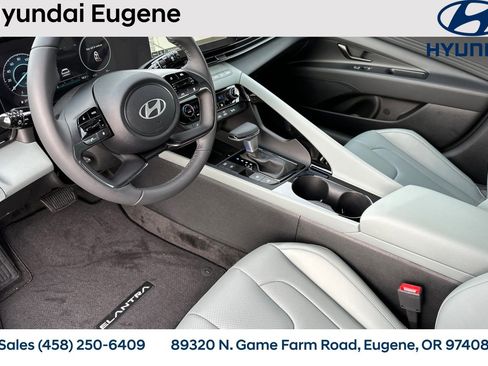 New 2025 Hyundai Elantra Limited image 11