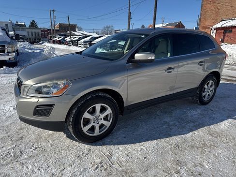 Used 2012 Volvo XC60 3.2 Premier image 1