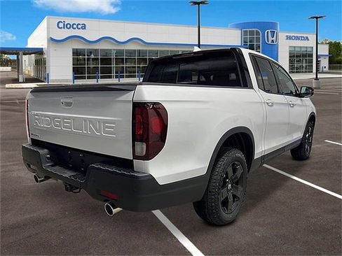 New 2026 Honda Ridgeline Black Edition image 5
