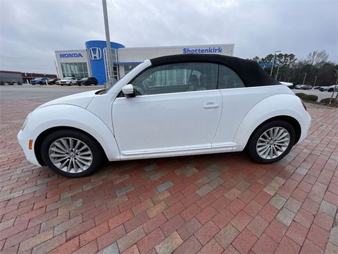 Used 2019 Volkswagen Beetle 2.0T SE image 10