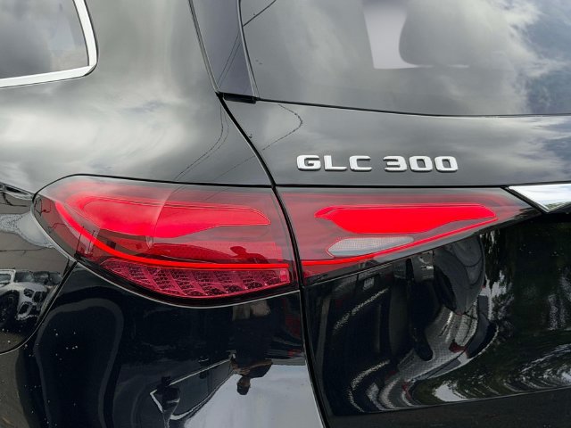 Certified 2023 Mercedes-Benz GLC 300 4MATIC image 10