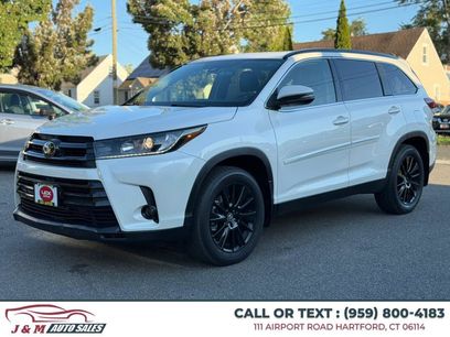 Used 2019 Toyota Highlander SE