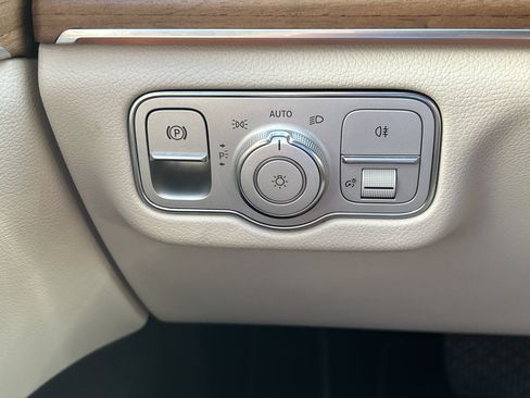Certified 2022 Mercedes-Benz GLE 350 image 23