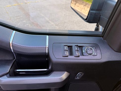 Used 2018 Ford F150 XLT w/ Equipment Group 302A Luxury AWD/4WD image 42
