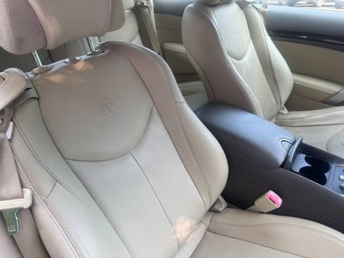 Used 2014 INFINITI Q60 Convertible w/ Premium Package RWD image 47