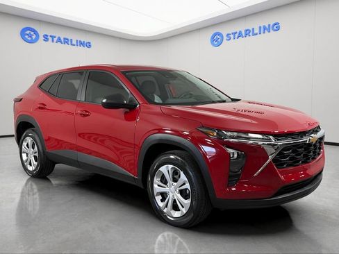 Certified 2026 Chevrolet Trax LS FWD image 13