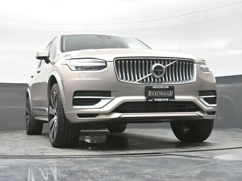 Used 2025 Volvo XC90 T8 Plus w/ Protection Package Premier image 19