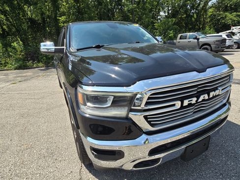 Used 2019 RAM 1500 Laramie AWD/4WD image 11