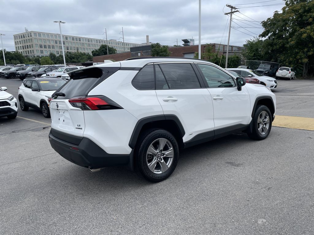 Certified 2024 Toyota RAV4 LE AWD/4WD image 8