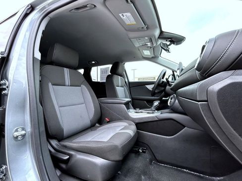 Used 2025 Chevrolet Blazer LT AWD/4WD image 16