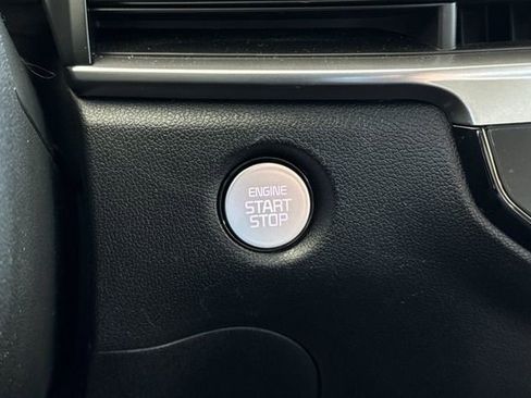 Certified 2025 Kia Sorento S image 30