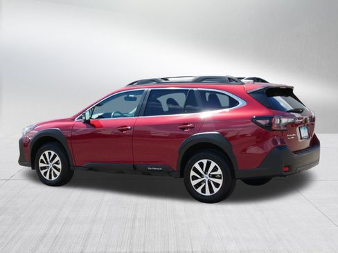 Certified 2025 Subaru Outback Premium AWD/4WD image 5
