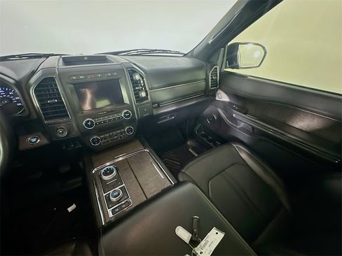 Used 2021 Ford Expedition Max Limited image 11