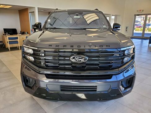 New 2025 Ford Expedition Platinum w/ Stealth Performance Package image 2