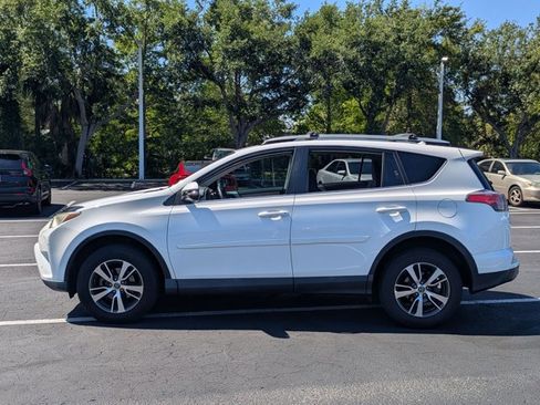 Used 2017 Toyota RAV4 XLE image 8