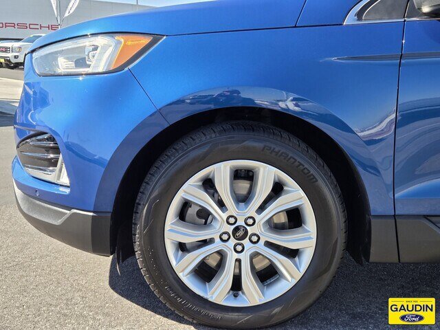 Certified 2022 Ford Edge Titanium AWD/4WD image 10