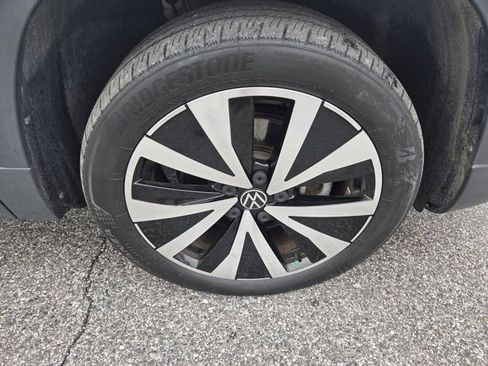 Used 2022 Volkswagen Taos SE w/ IQ.Drive SE Package image 29