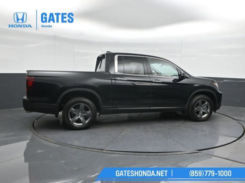 Used 2023 Honda Ridgeline RTL-E image 3