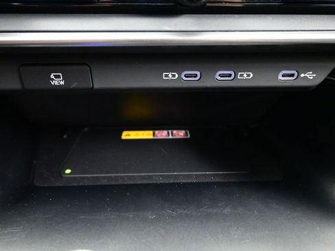 Used 2024 Lexus RZ 300e Premium image 25