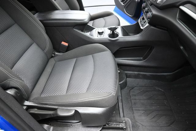 Used 2024 GMC Terrain SLE w/ Driver Convenience Package FWD image 32