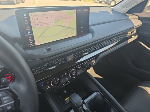 Used 2023 Honda Accord Touring image 18